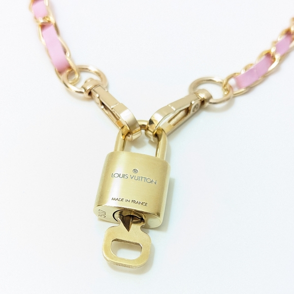 Price is firm.✨ Louis Vuitton ✨ chain lock and key match #307 - Picture 9 of 11